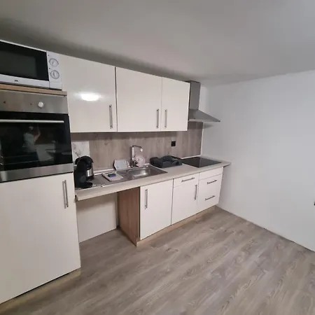 Vienna Gateway - Self Check-in 24 - Free Parking * Bockfliess