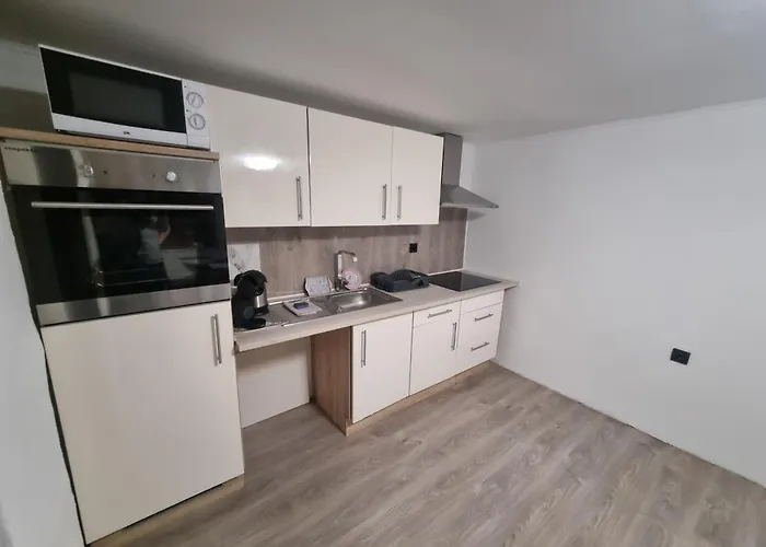 Vienna Gateway - Self Check-in 24 - Free Parking * Bockfliess